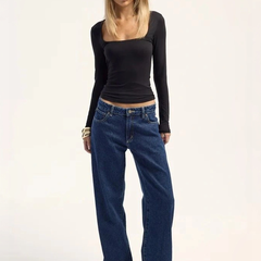Women's dark blue wide leg high-rise stretchable jeans.