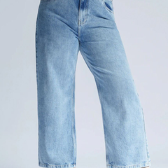 Womens light blue colour starightfit jeans