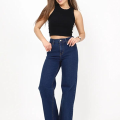 Women’s dark blue regular fit high-rise stretchable jeans.