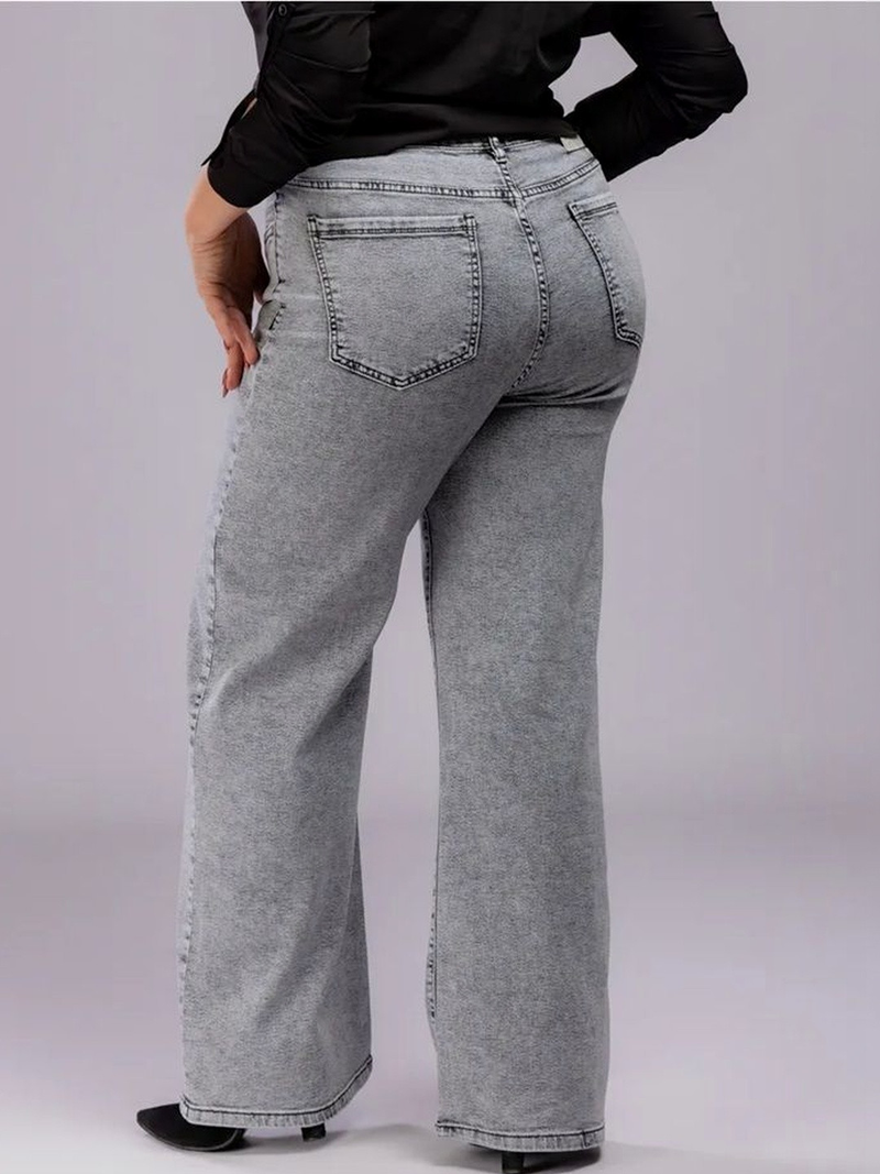 Women's Regular Fit High-Rise Light Fade Stretchable Jeans