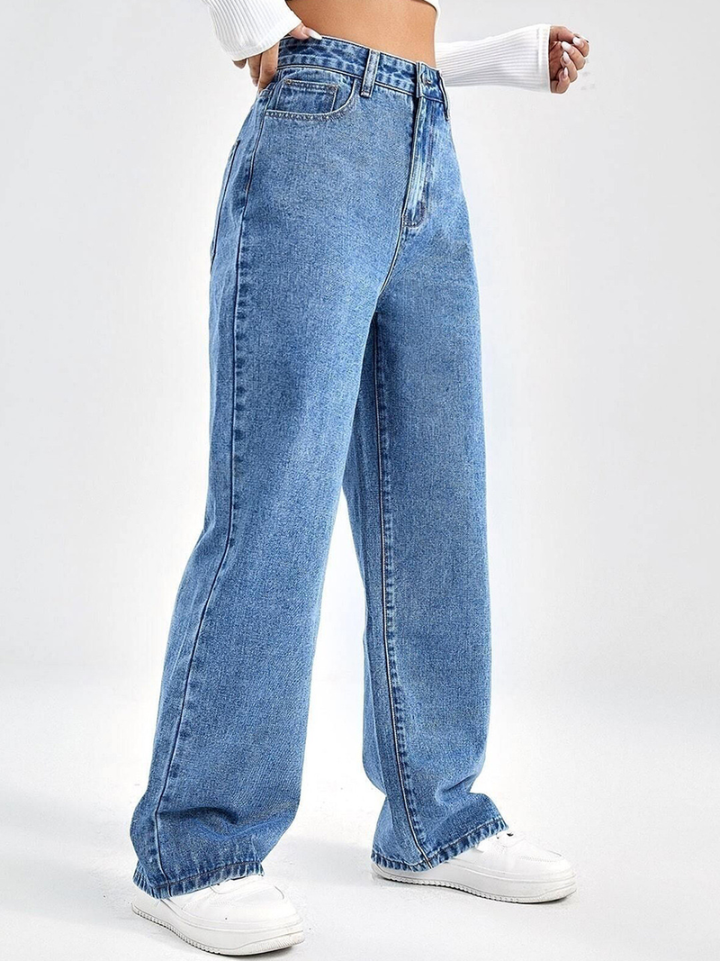Women's light blue high-rise stretchable baggy jeans.