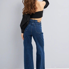 Women’s dark blue wide leg high-rise stretchable jeans.