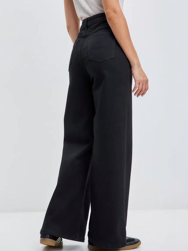 Women's black wide leg high-rise stretchable jeans.