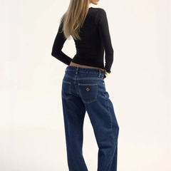 Women's dark blue wide leg high-rise stretchable jeans.