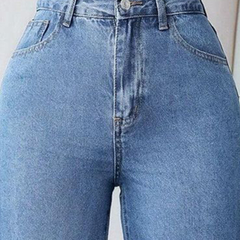 Women’s black comfort fit high-rise stretchable jeans with pleated detailing.