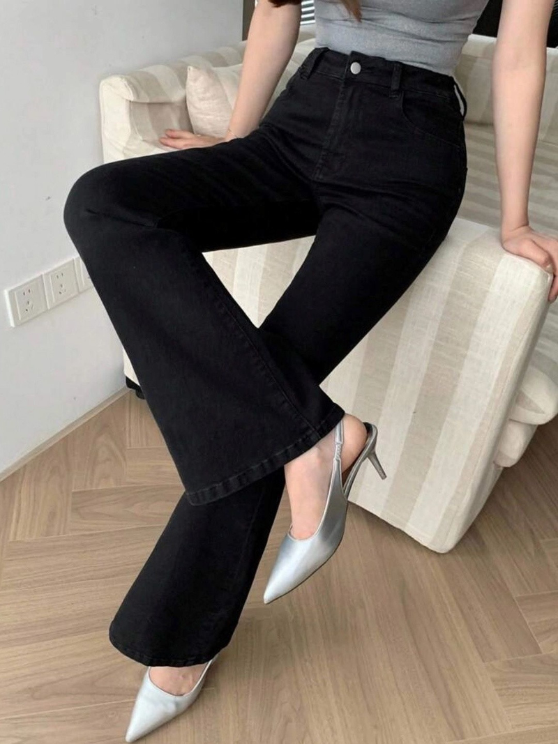 Black colour Bootcut jeans for womens