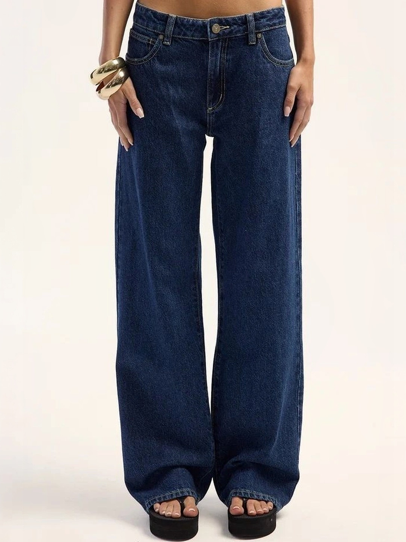 Women's dark blue wide leg high-rise stretchable jeans.