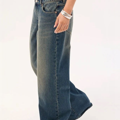 Women's brown loose high-rise stretchable straight fit jeans.